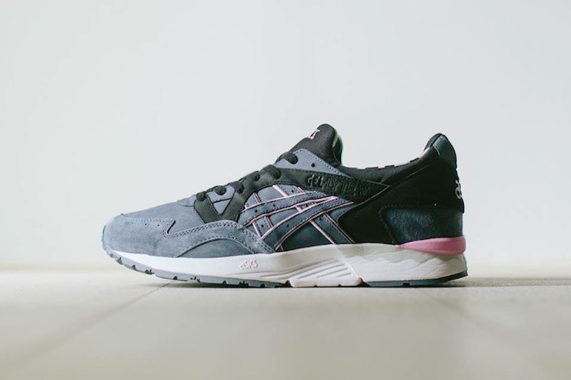 extra-butter-asics-karaoke
